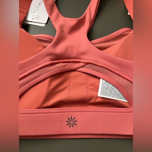 Athleta Ultimate Adjustable Bra. - Picture 5 of 11